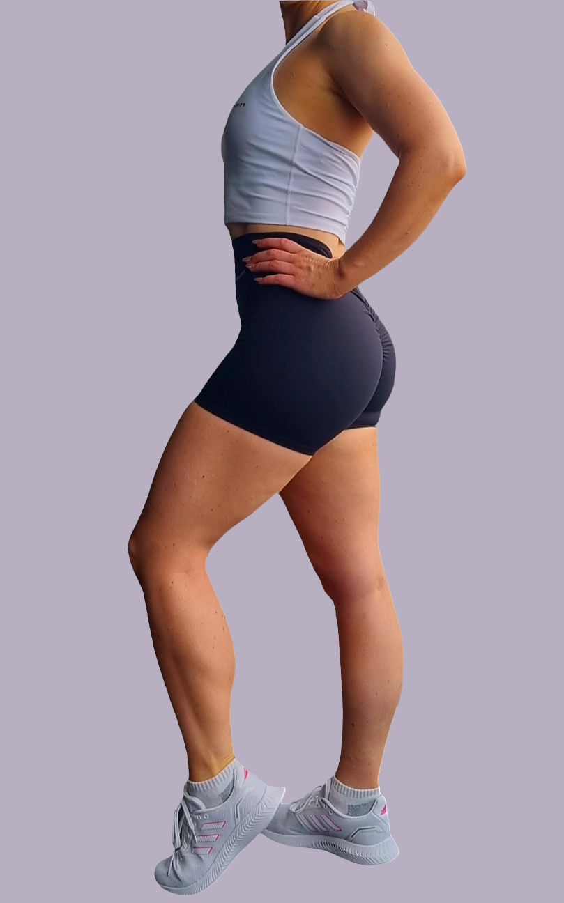 Scrunch V-Back Shorts in Black