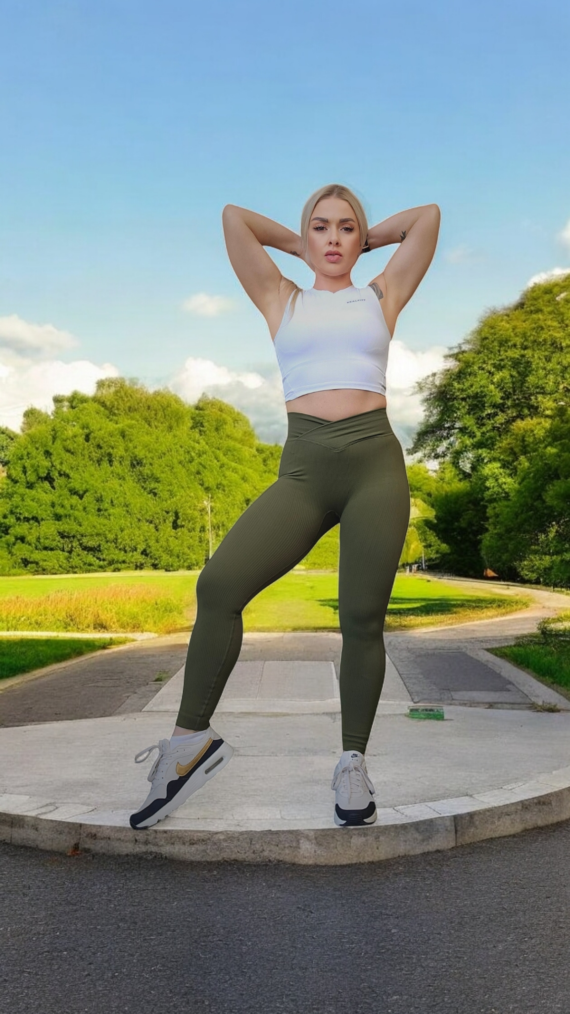 High-Waisted Thick Ribbed V-Front Leggings in Army Green